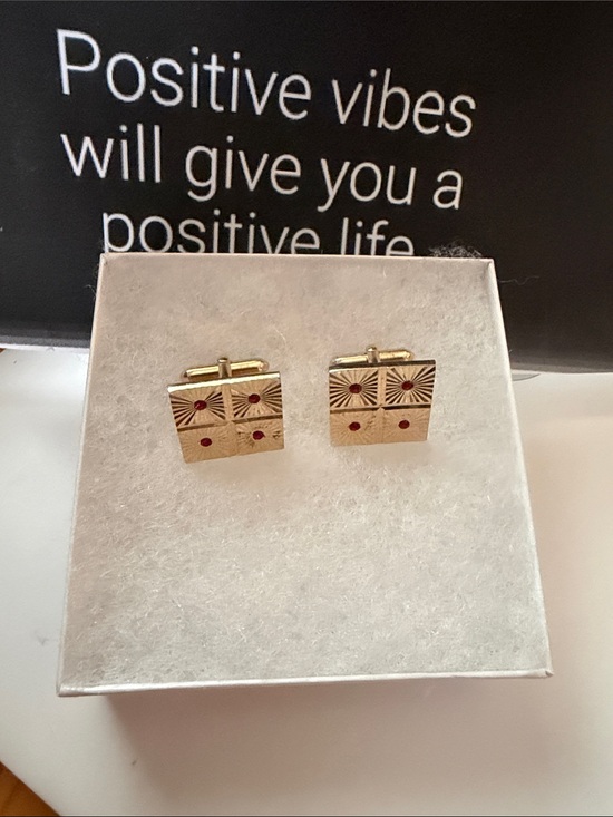 Vintage Other - Vintage 1950’s gold tone Cufflinks featuring a red stone Sunburst Design ✨